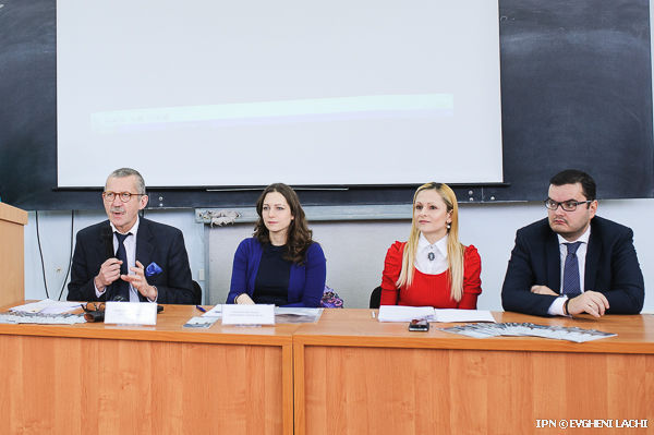 La concursul pentru obţinerea bursei pot participa absolvenţii oricărei facultăţi, condiţiile sunt să cunoască foarte bune limba germană, să fie cetăţeni ai Republicii Moldova.