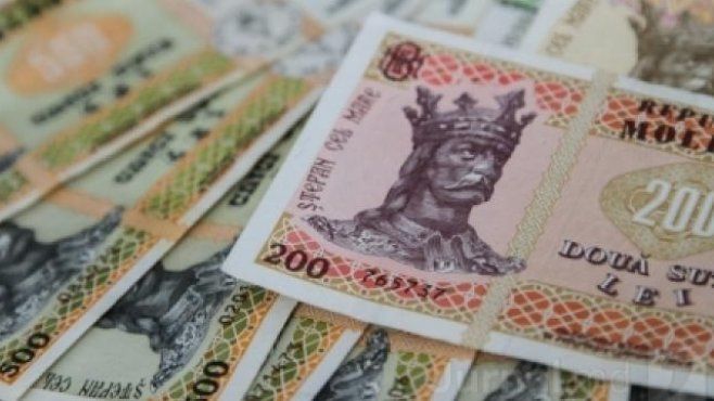 Средняя номинальная зарплата в Молдове составила почти 6114 леев