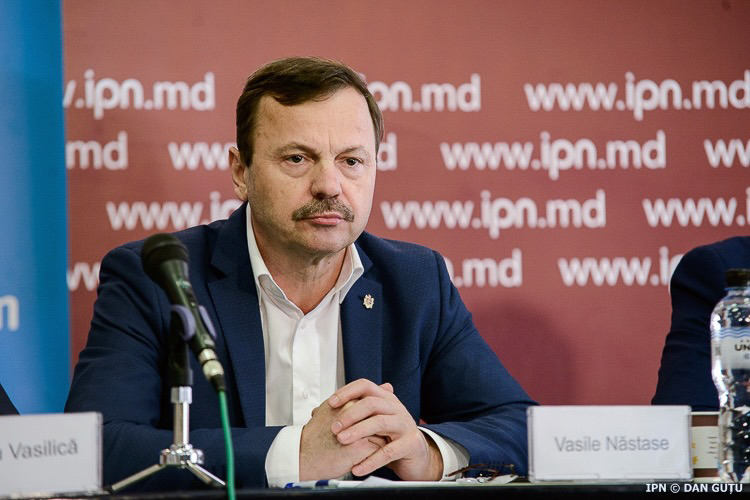 Платформа DA: Нужно вернуться к проекту об ограничении "баснословных зарплат”.