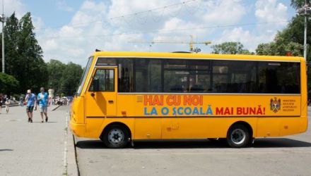 Zece autobuze din cele 109 au fost procurate în anul 2010 dintr-un grant al Băncii Mondiale