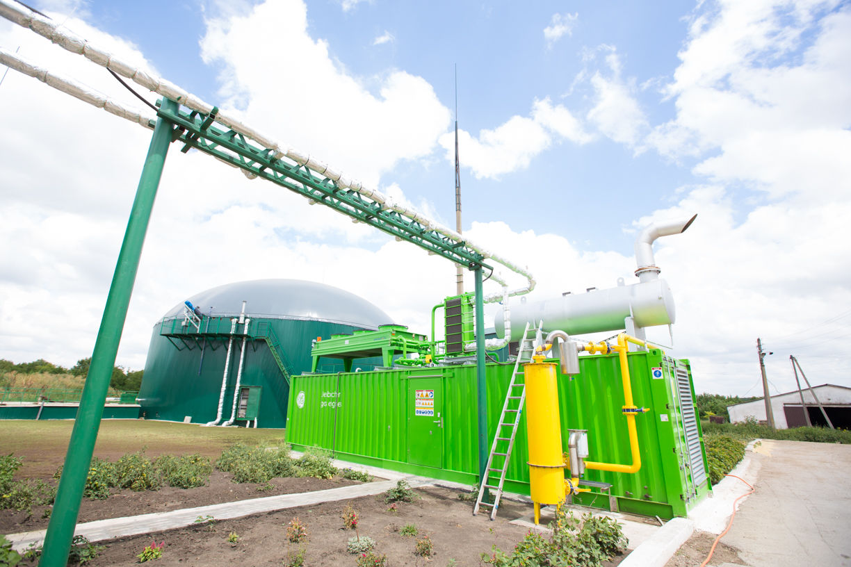 Premieră în Moldova: Centrală de biogaz pe baza găinațului de pasăre