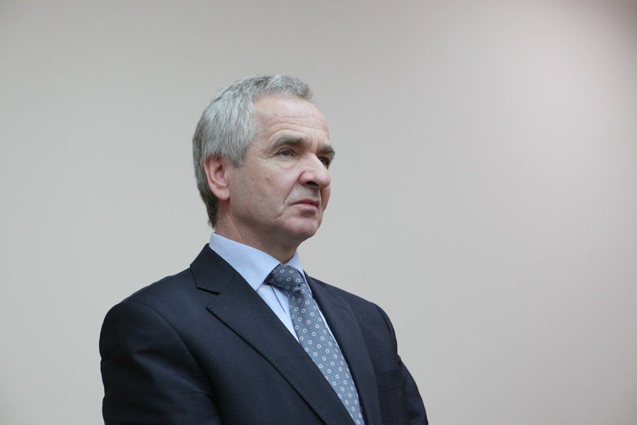 "НБМ является регулятором на валютном рынке и не может кредитовать экономических агентов".