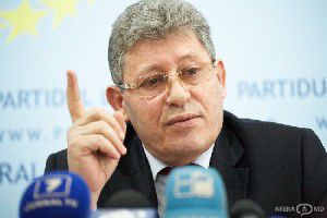 Dorin Drăguţanu, a respins categoric insinuările unui deputat socialist că ar fi nepotul liderului PL Mihai Ghimpu. Foto: abcnews.md