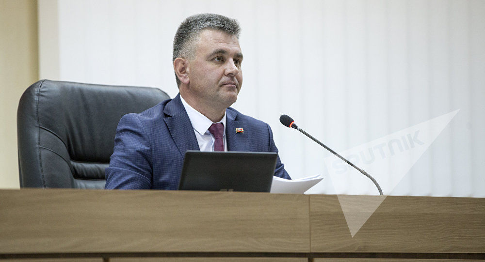 Красносельский отметил, что считает важным поддерживать добрососедские отношений с соседними странами и особенно с Россией.