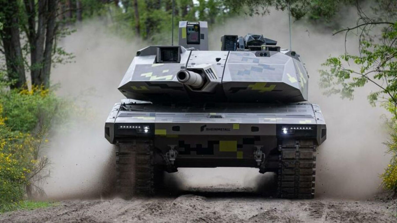 Глава Rheinmetall: Концерн намерен поставить странам Европы 500 танков Panther к 2030 году.