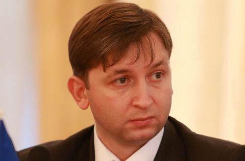 Артур Решетников примет решение, голосовать за Юрие Лянкэ или нет, после того как изучит программу правления кабинета министров под его руководством.