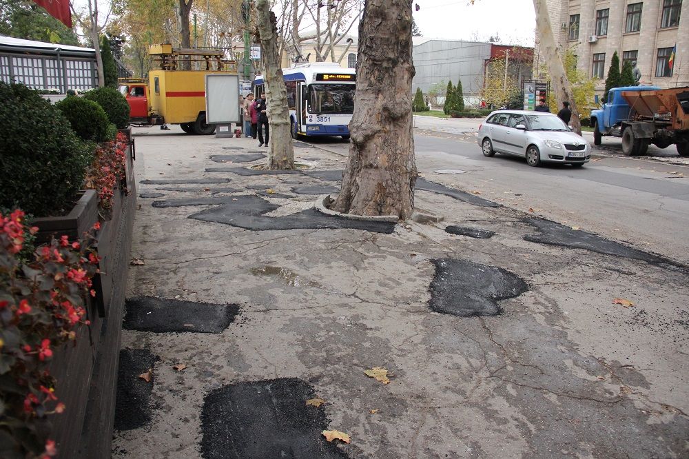 Cum arată strada 31 august în ajunul sărbătorilor de iarnă. Foto: ZdG