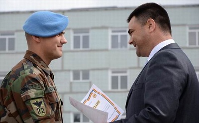 Этой осенью министерство обороны запустит частно-государственное партнерство по обеспечению жильем служащих Национальной армии. 