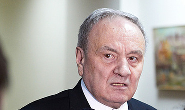 Nicolae Timofti, începe astăzi consultările cu fracţiunile parlamentare în privinţa desemnării unui candidat la funcţia de premier. 