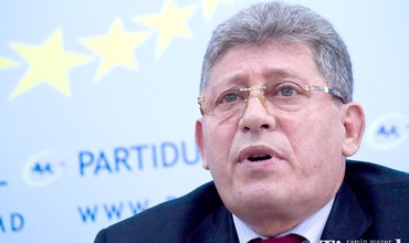 Либералы опротестовали в КС два закона, за который проголосовали 3 мая ПКРМ и ЛДПМ.