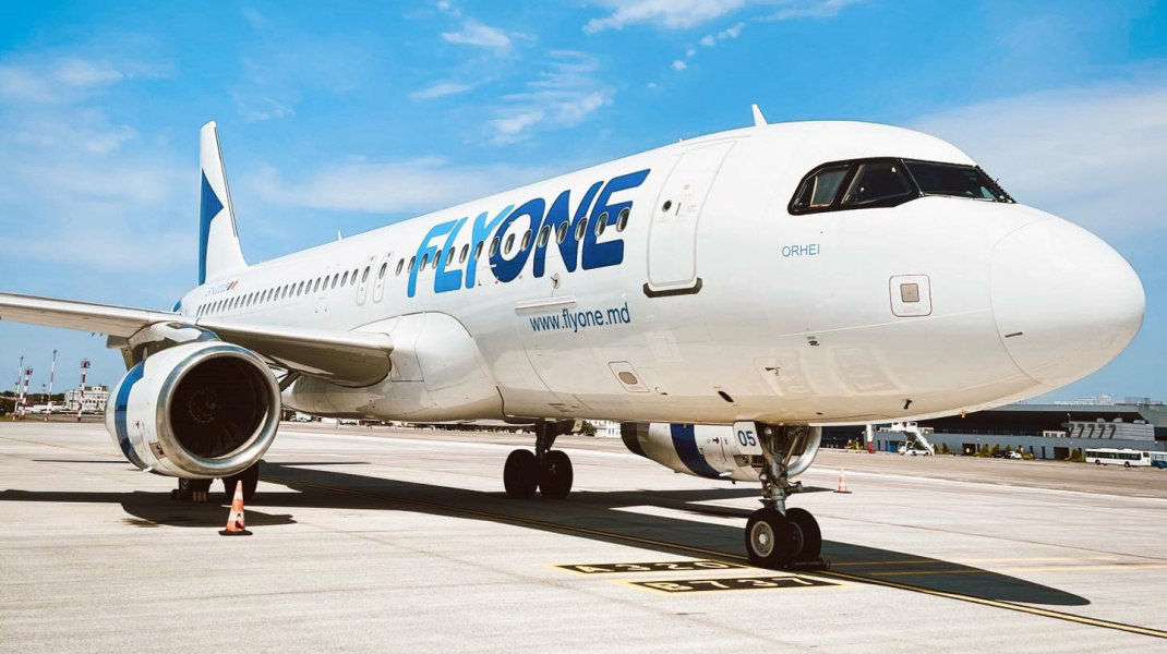 FlyOne отменила и перенесла несколько рейсов.