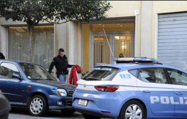 O moldoveancă în vârstă de 17 ani, se zbate între viață și moarte după ce a căzut de la etajul șapte al unei clădiri. Foto: rainews.it