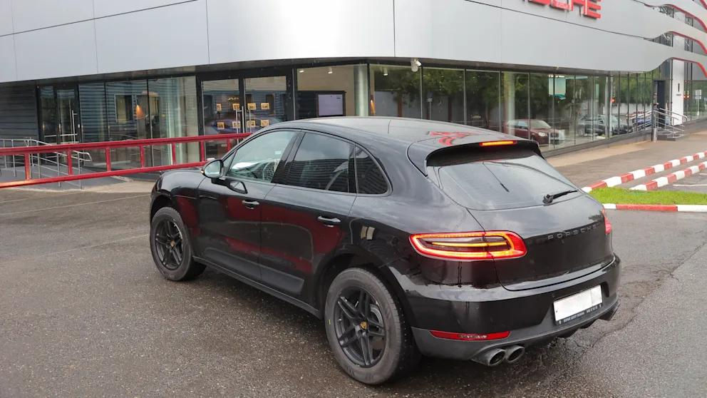 Automobilele Porsche, blocate în masă în Rusia pe fondul unor defecțiuni ale GPS și a alarmelor activate.