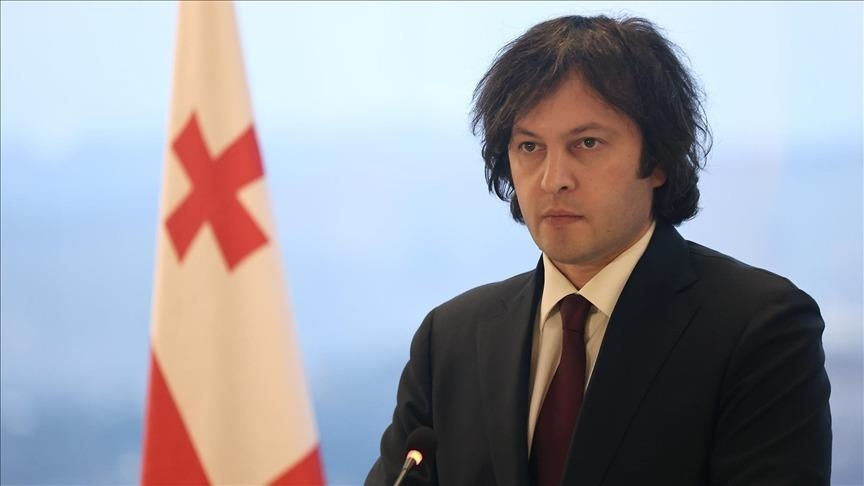Premierul Georgiei solicită scuze de la BBC pentru un material despre substanțe interzise folosite la proteste.