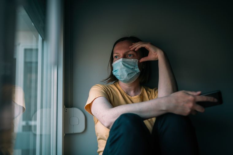 Специалисты рассказали, как избавиться от депрессии после COVID-19.