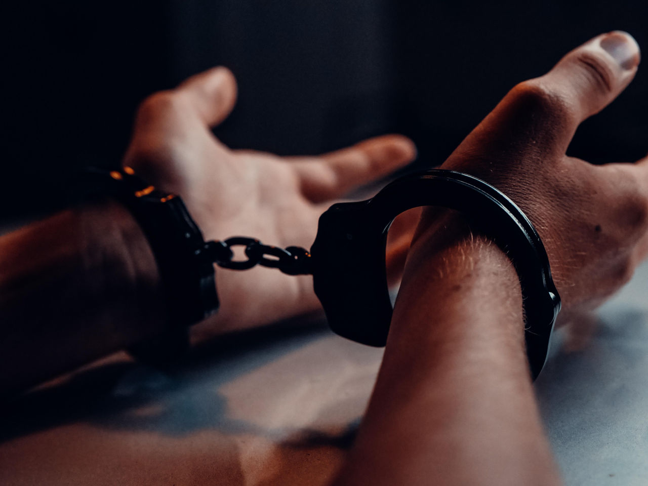 Мужчина из Гагаузии получил два года тюрьмы и штраф за попытку подкупа пограничника. Фото: Point.md