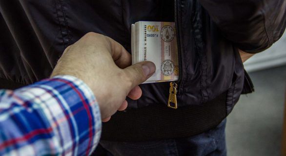 Încă un caz: Alt bărbat din Cahul, denunțat de poliție pentru mită