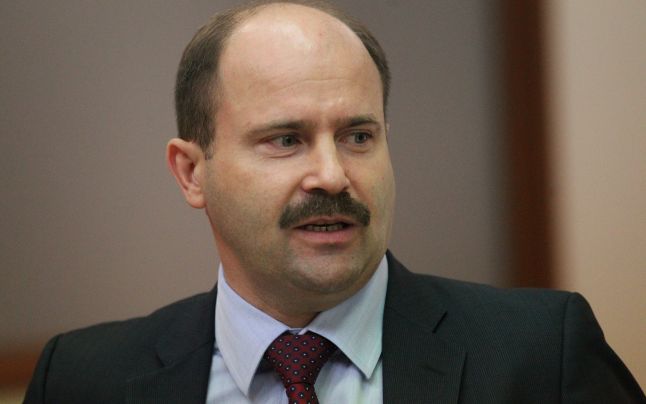 Guvernul Leancă are şanse mari să fie votat de Parlament. 