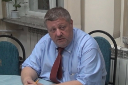 Головин уточнил, что "представителям ЛДПМ следует поменьше искать заговоры и больше сосредоточиться на проблемах муниципия Фото: enews.md
