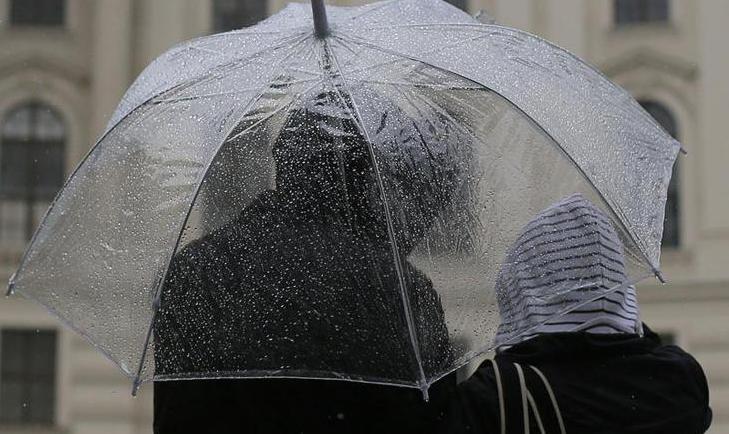 Meteorologii au emis un cod galben de ploi puternice, grindină și vijelie, valabil până în noaptea de 1 iunie.