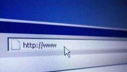 Fotografia a fost modificată și salvată în formatul .gif înainte ca Tim Berners-Lee, socotit unul dintre părinți Internetului, să o încarce pe web.