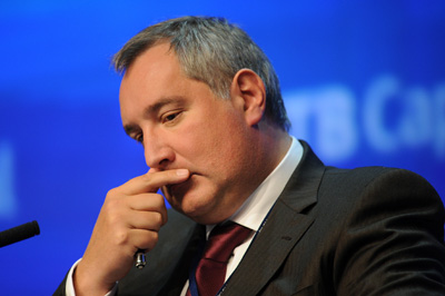 El consideră că Dmitri Rogozin este preocupat cel mai mult de subiectele politice.