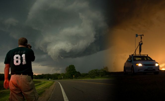 "Au murit cu toţii, din nefericire, însă (au murit) făcând lucrul pe care îl adorau", scrie fratele lui Tim Samaras, Jim, citat de National Geographic.
