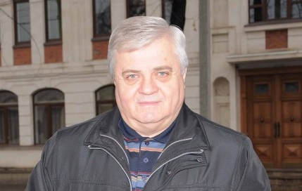  În opinia mea, liderii AIE, puțin cîte puțin, învață a convețui într-o alianță politică”, a mai declarat Anatol Ţăranu.