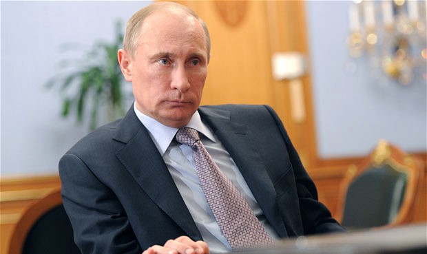 Dupa ce echipa sa a castigat al treilea trofeu Super Bowl in 2005, Kraft a plecat in Rusia pentru a se intalni cu Putin, aflat atunci la al doilea sau mandat de presedinte.