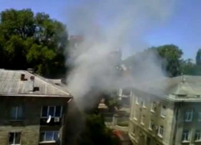  Un incendiu a avut loc în această după-amiază în centrul Capitalei. La fața locului s-au deplasat două autospeciale, informează UNIMEDIA.