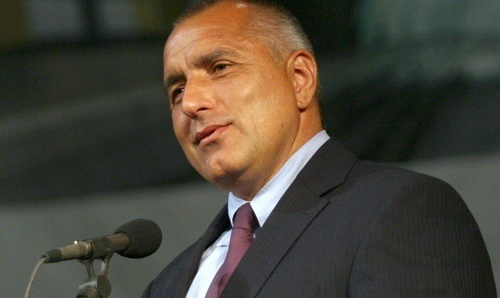 Premierul va fi externat marţi după-amiază sau miercuri dimineaţă. 