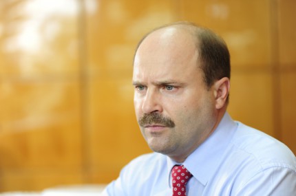 Totuşi, dacă acest lucru se va întîmpla mai devreme, Valeriu Lazăr spune că va pune pe cîntar toate argumentele.