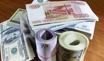 Cota rublei ruseşti în transferurile de bani din străinătate efectuate moldovenii aflaţi la muncă s-a ridicat în aprilie la 30,1%.