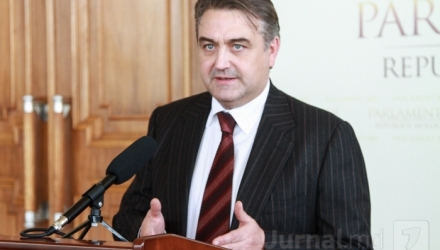 Проблемы депутата Валерия Гума, в рамках правосудия в Румынии, достигли обсуждения в кишиневском парламенте.