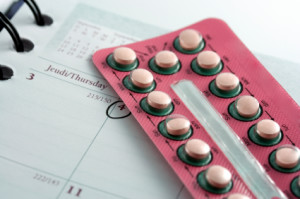 Aceste noi avertizări intervin după acuzaţiile potrivit cărora pilulele de a treia şi a patra generaţie produse de laboratorul Bayer cresc riscurile de formare a unor cheaguri de sânge.