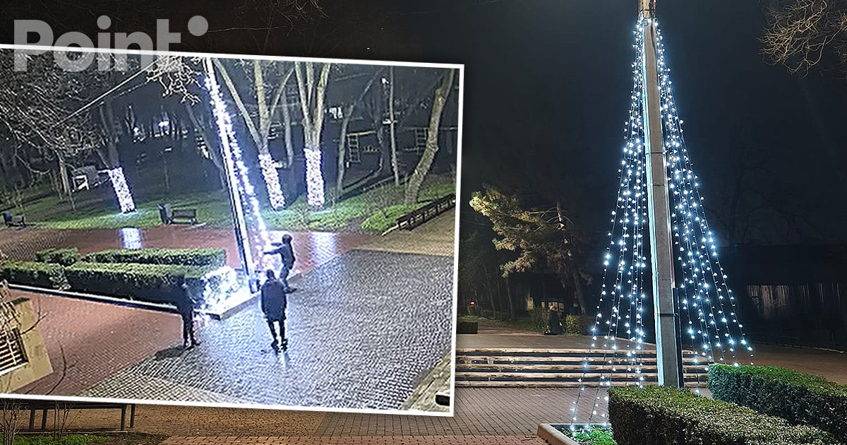 Vandalism într-un parc din Bălți: Câteva persoane necunoscute au distrus decorațiunile de iarnă.