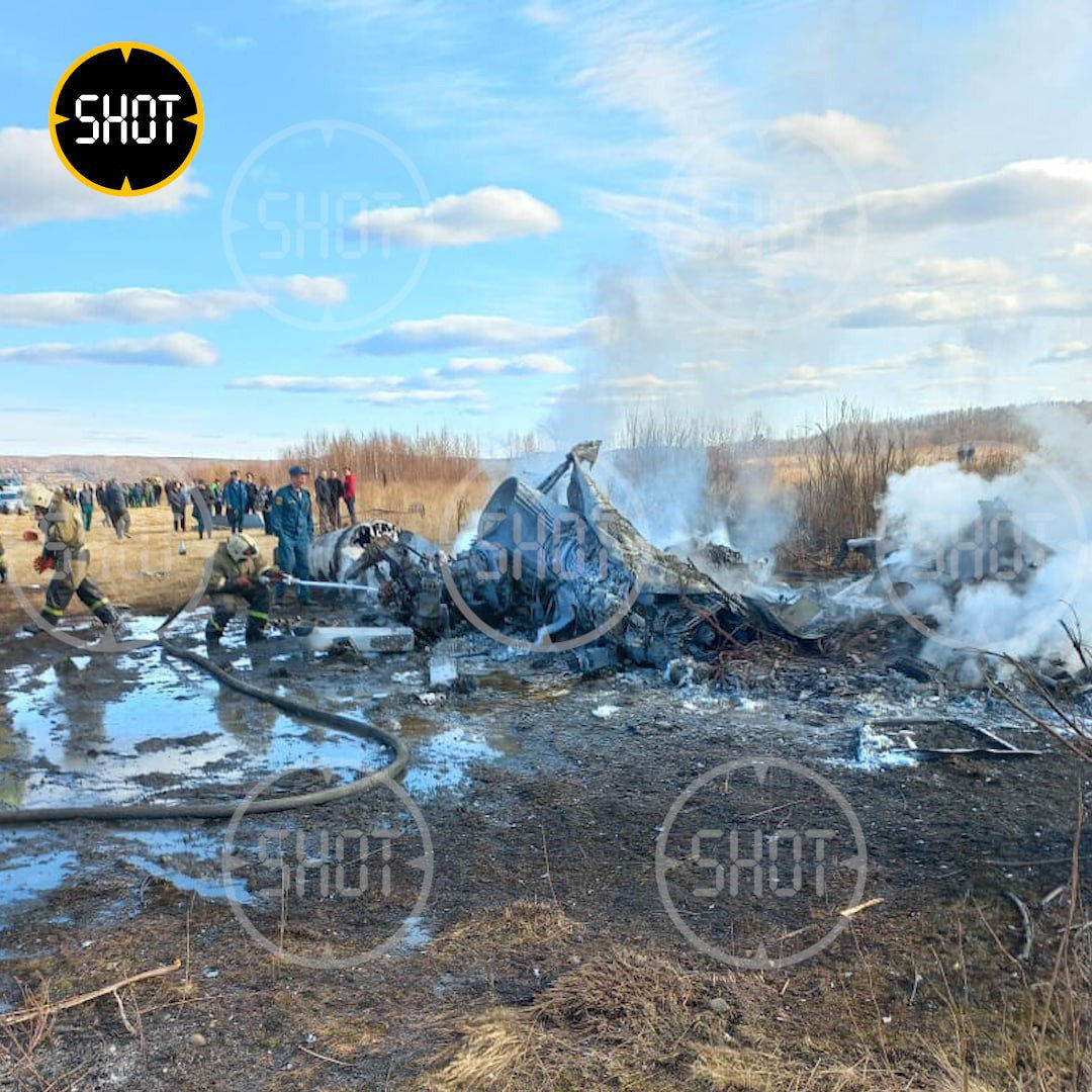 В Забайкалье опрокинулся при посадке и загорелся вертолет МИ-8.