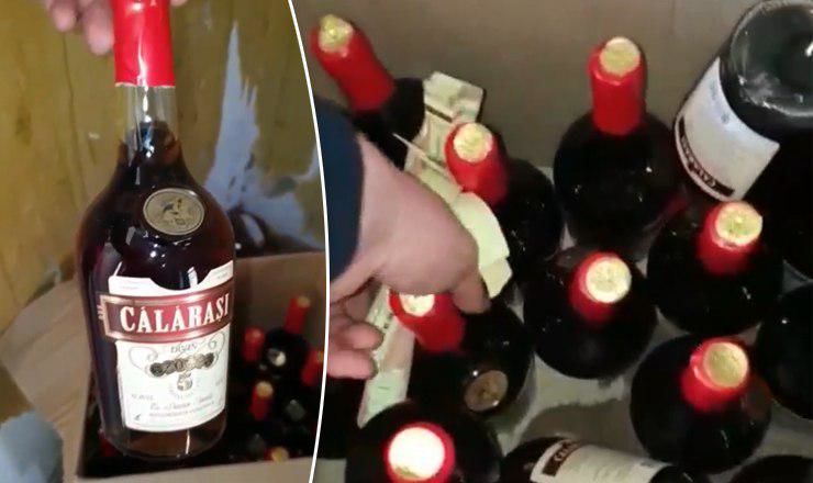 Полицейские изъяли около 200 литров контрафактного алкоголя, а также 500 фальшивых акцизных марок.  