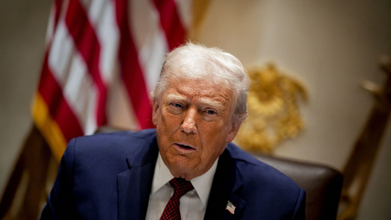Трамп: К берегам Ирана движется еще одна армада кораблей США.