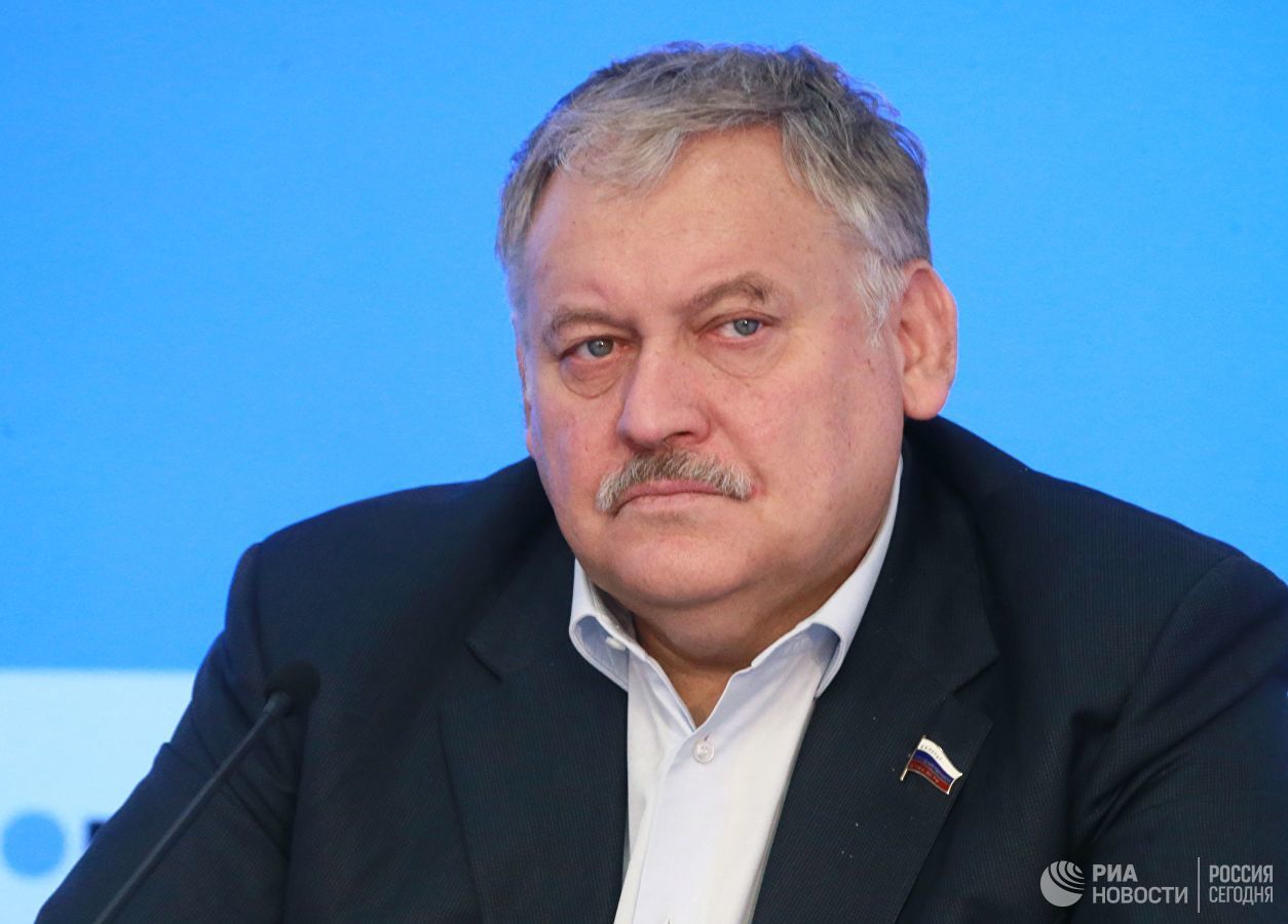 Назарбаев по сути останется у власти, считает Затулин.