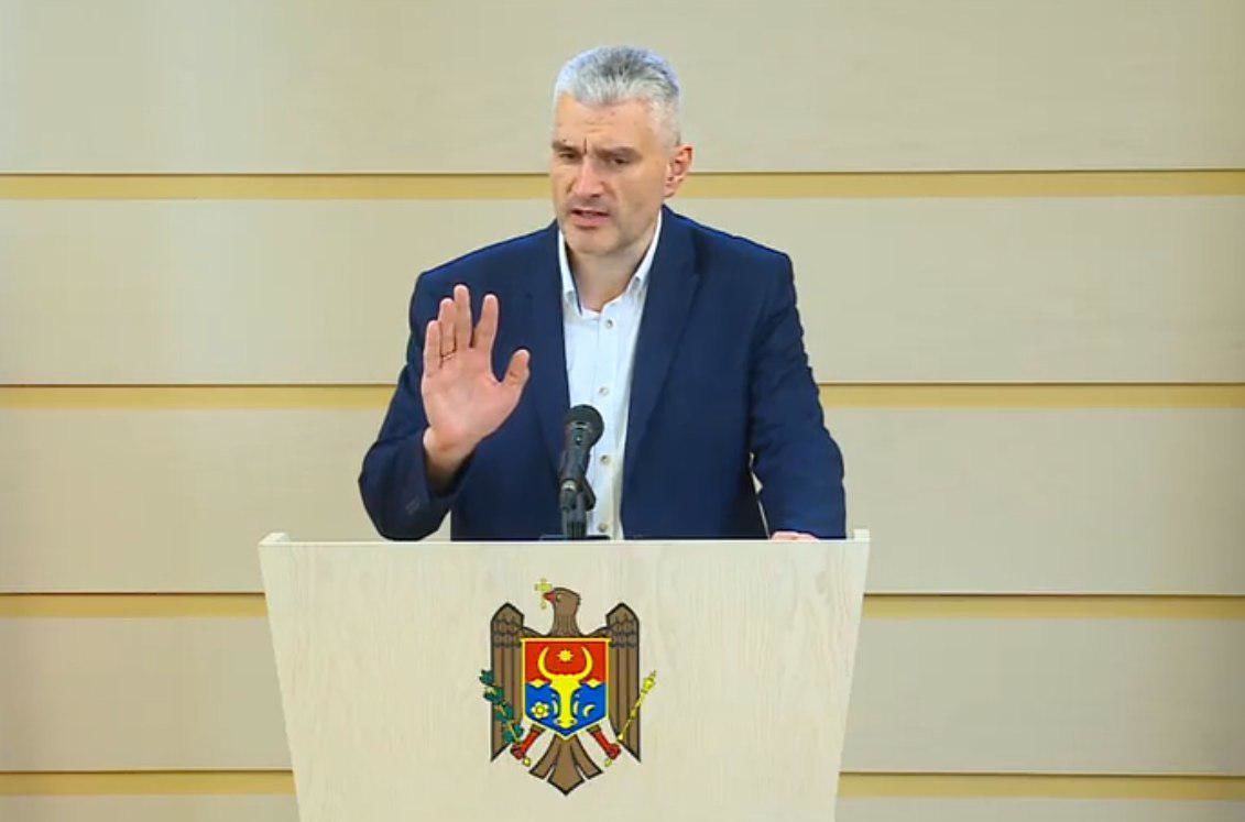 Депутат от блока ACUM Александр Слусарь.