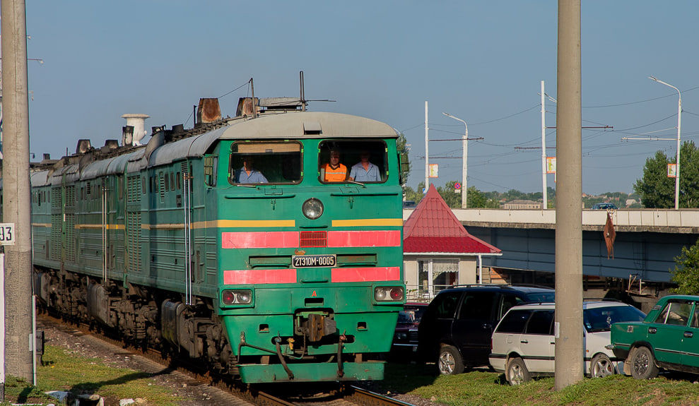 Centrala de la Cuciurgan își vinde locomotivele pentru a plăti salariile angajaților.