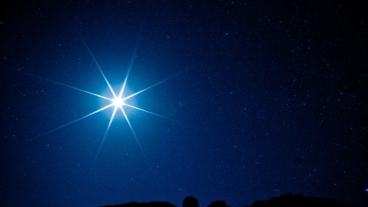 O stea artificială va străluci pe cer timp de două luni.