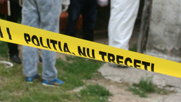 Ungheni: Doi bărbați au murit asfixiaţi, după ce casa în care se aflau a luat foc