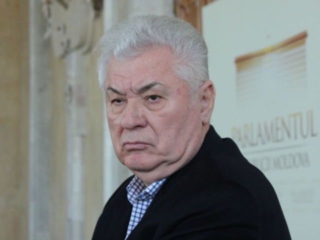 Liderul comunist, Vladimir Voronin a declarat astazi, in pauza sedintei Parlamentului, ca nu-l va vota pe Iurie Leanca in calitate de prim-ministru.
