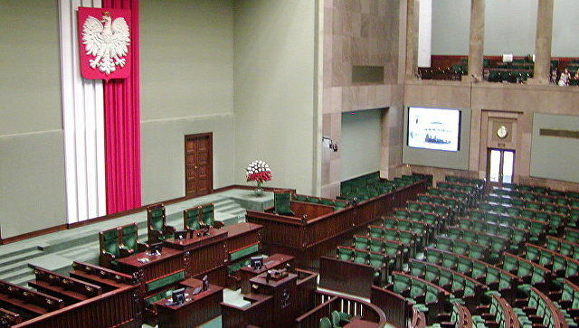 Сейм Польши принял проект о разжаловании генералов "советского периода".