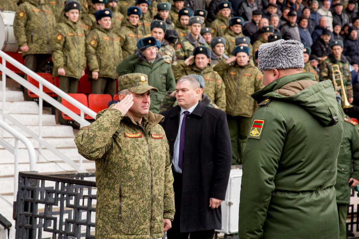 К местам проведения сбора прибыло 39 979 мужчин в возрасте от 18 до 60 лет.