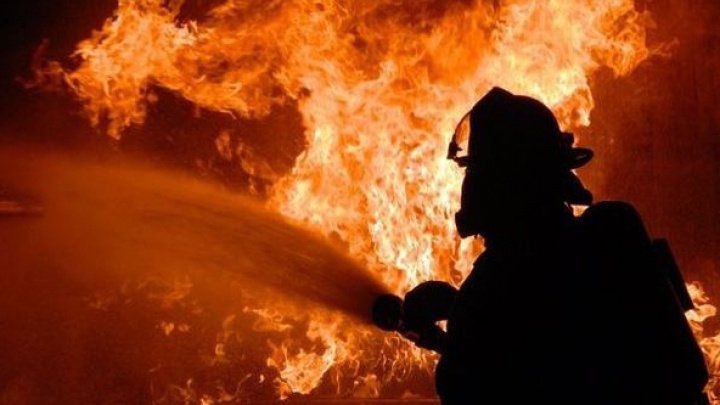 O familie din satul Gălești a rămas pe drumuri înainte de Crăciun. 