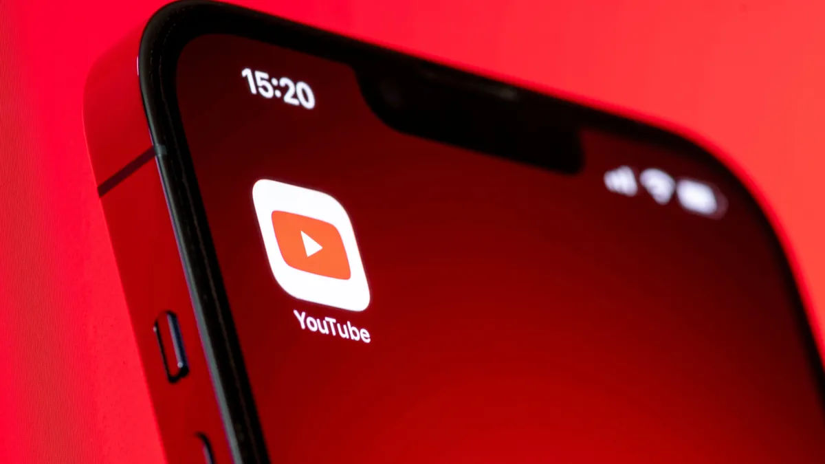 Мобильный YouTube получил блокировку касаний и выравнивание звука