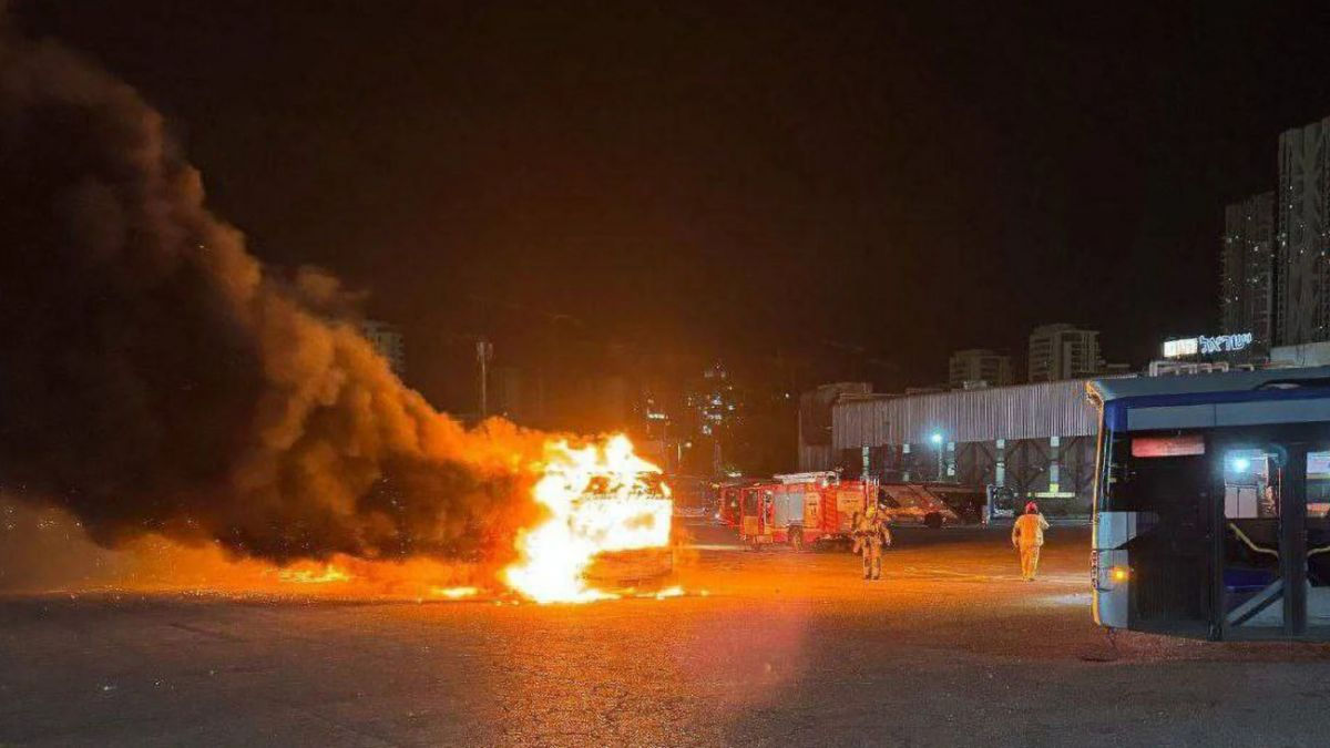 O serie de explozii a autobuzelor în Israel: Autoritățile vorbesc despre atacuri teroriste.